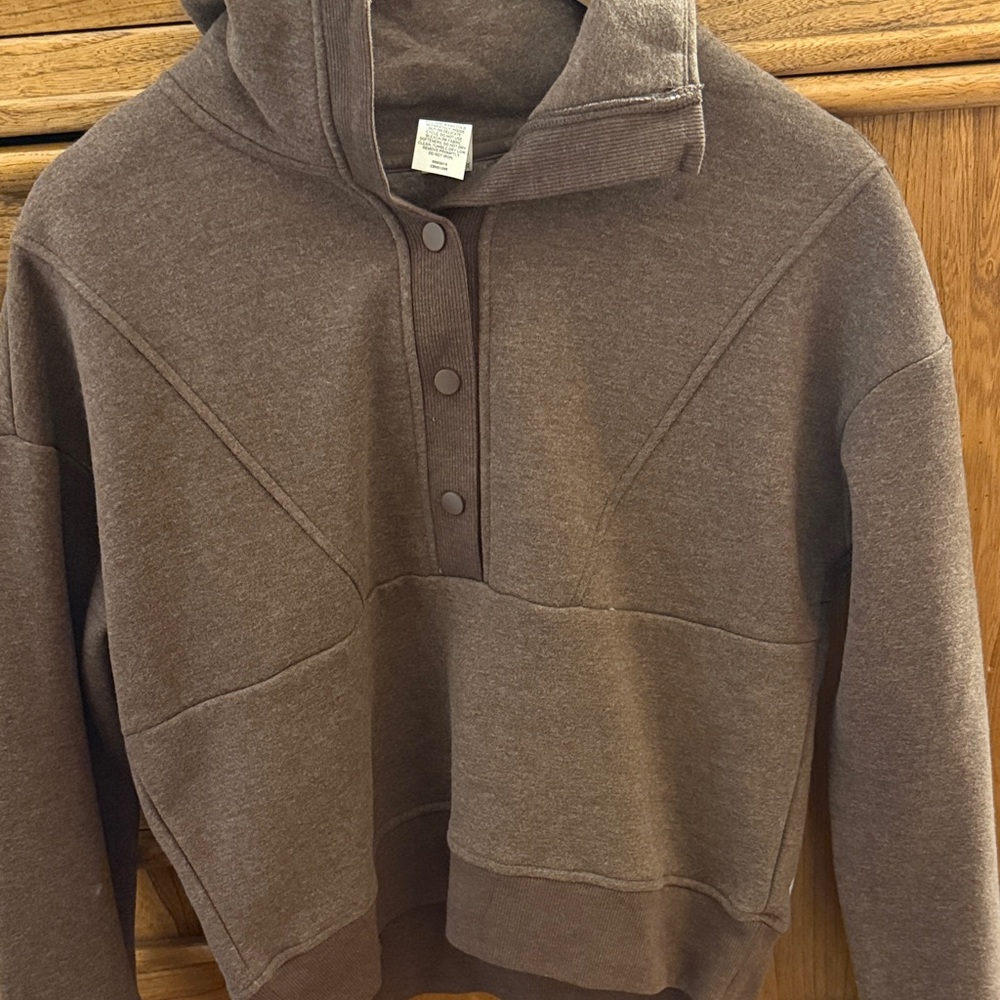 Women’s brown quarter button